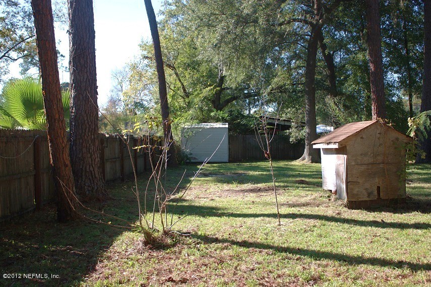 5752 Ovella Road Jacksonville, FL 32244 - Photo 4 of 7 Back Yard