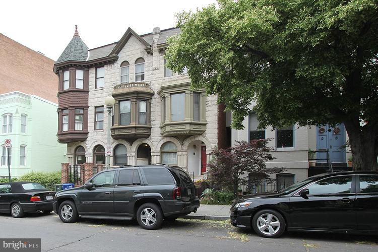 128 D Street Southeast Washington, DC 20003 - Photo 13 of 28 Exterior (Front)