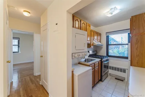 $350,000 | 123 15th Street, Unit A1, Garden City, NY 11530