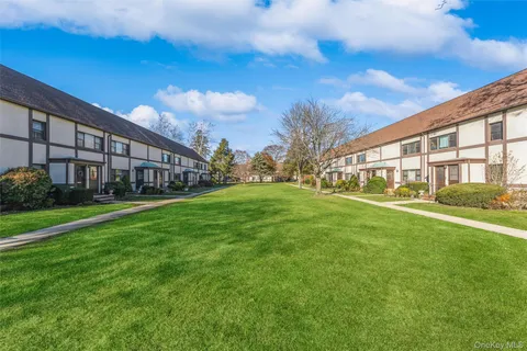 $350,000 | 123 15th Street, Unit A1, Garden City, NY 11530