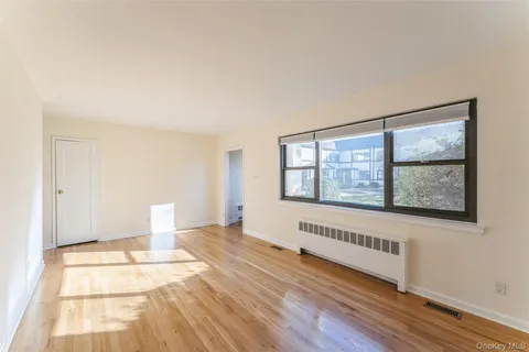 $350,000 | 123 15th Street, Unit A1, Garden City, NY 11530