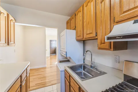 $350,000 | 123 15th Street, Unit A1, Garden City, NY 11530
