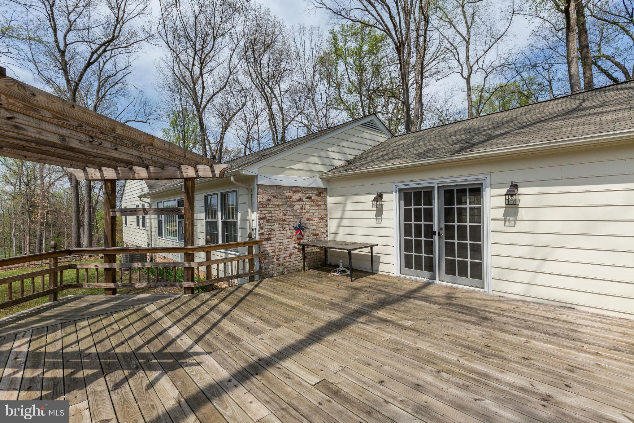 13116 Brandon Way Road Gaithersburg, MD 20878 - Photo 25 of 30 a view of a house with a large window