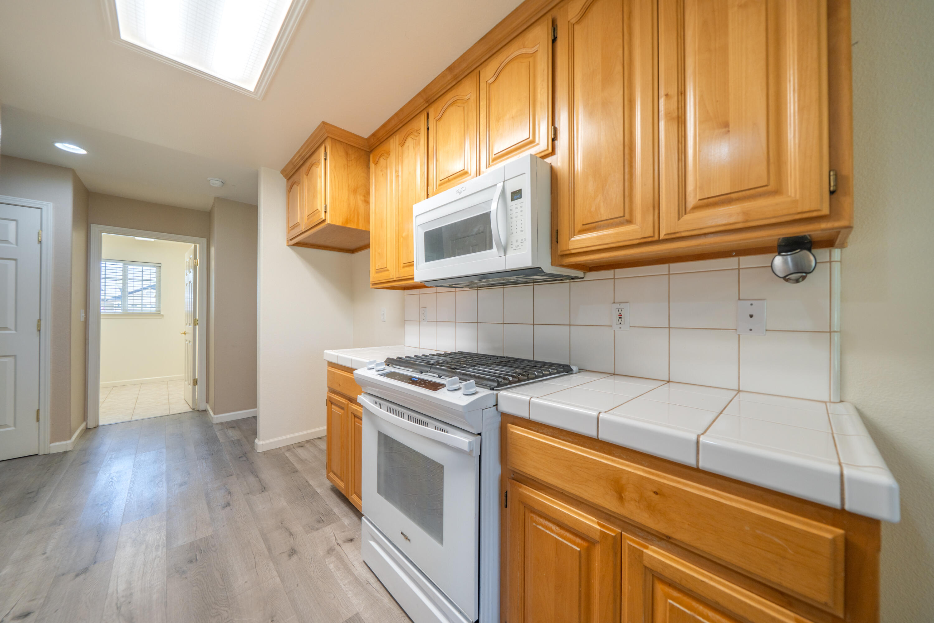 22336 Golftime Drive Palo Cedro, CA 96073 - Photo 14 of 61 Kitchen range and microwave