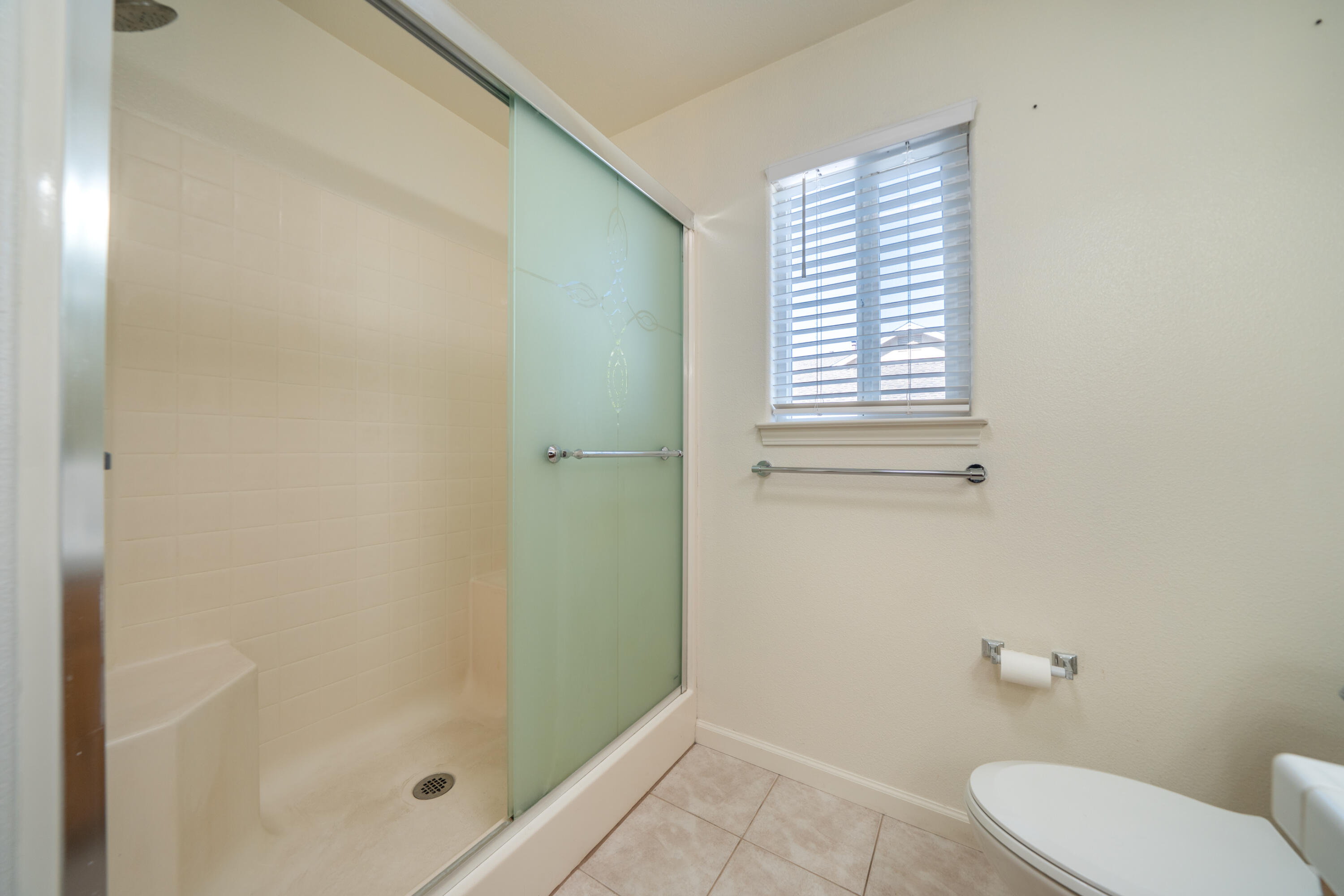 22336 Golftime Drive Palo Cedro, CA 96073 - Photo 20 of 61 Main Bathroom