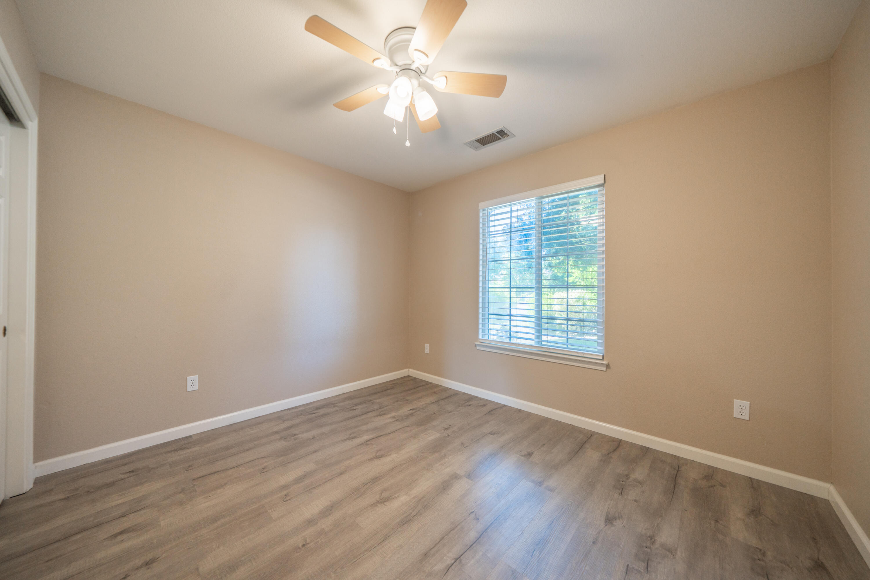 22336 Golftime Drive Palo Cedro, CA 96073 - Photo 22 of 61 Front guest room