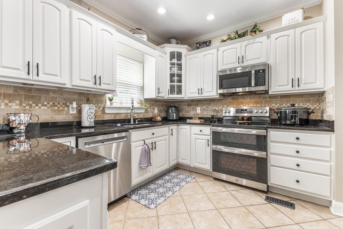 234 Holcomb Road Ringgold, GA 30736 - Photo 6 of 39 IMG_0835