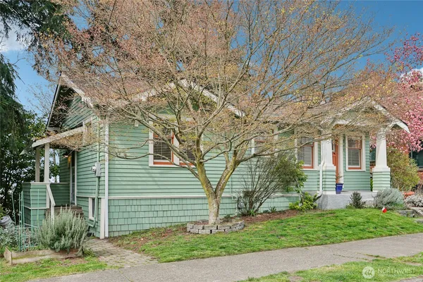 $949,000 | 1911 12th Avenue South, Seattle, WA 98144
