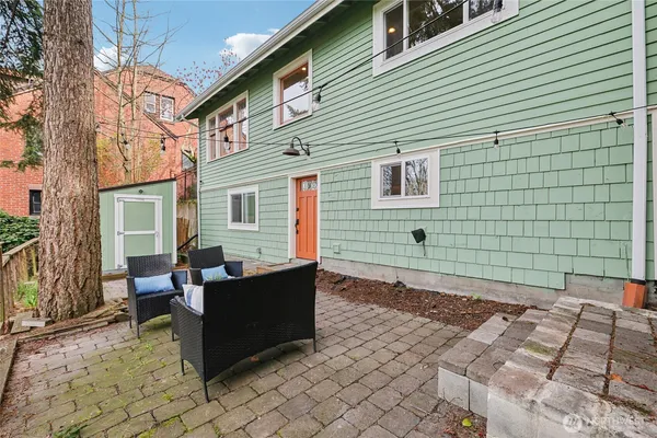 $949,000 | 1911 12th Avenue South, Seattle, WA 98144