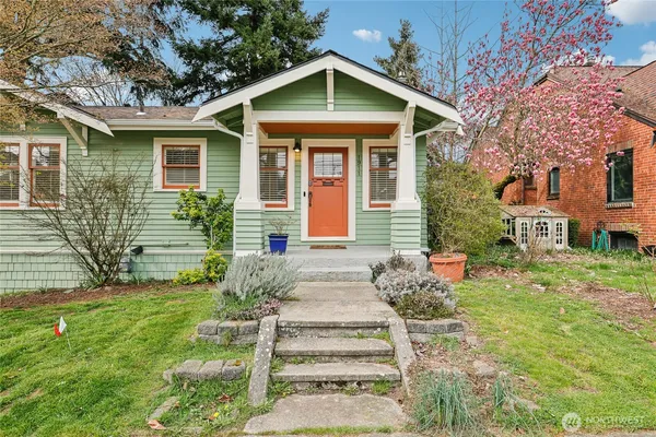 $949,000 | 1911 12th Avenue South, Seattle, WA 98144