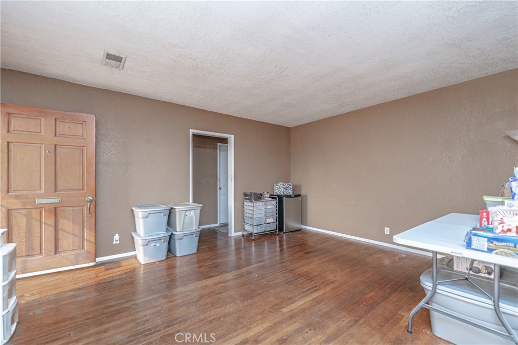 1613 West 138th Street Compton, CA 90222 - Photo 2 of 21