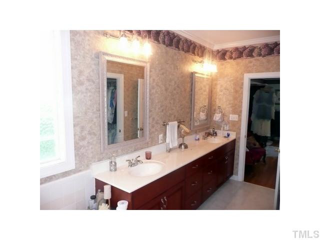 3316 Tall Tree Place Raleigh, NC 27607 - Photo 16 of 23 Bathroom