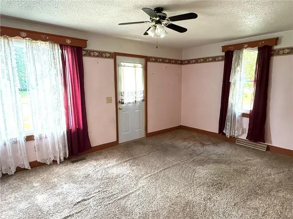 $159,900 | 222 Spruce Street, Spooner, WI 54801