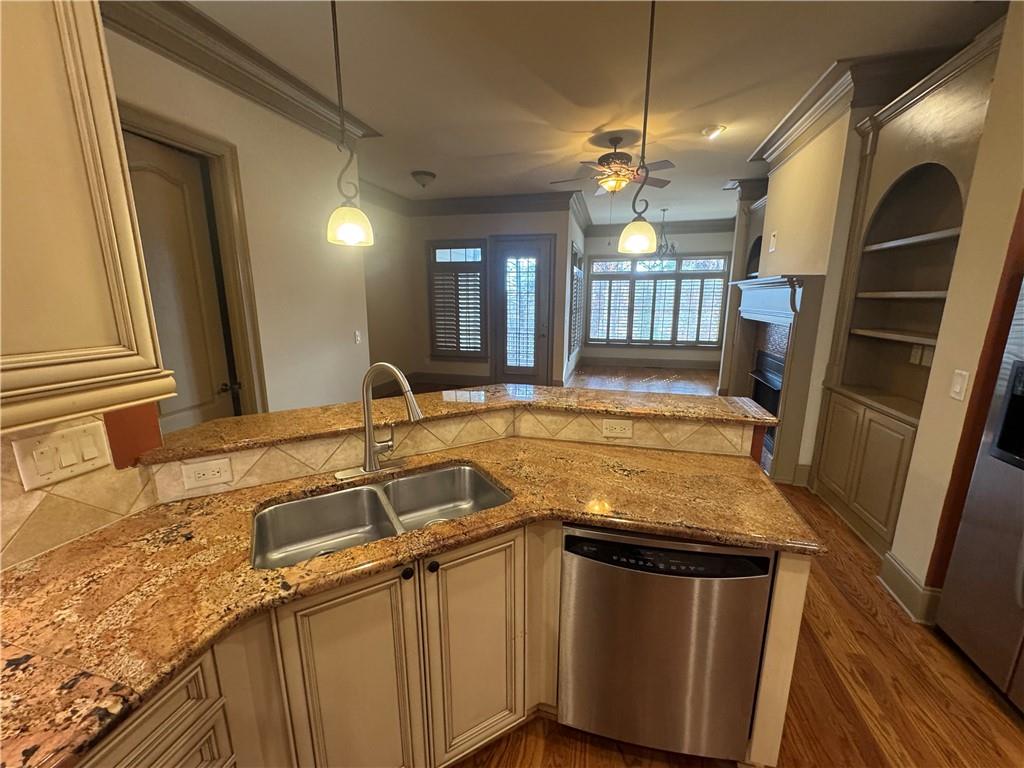 1027 Pearl Point Northeast Atlanta, GA 30328 - Photo 13 of 69