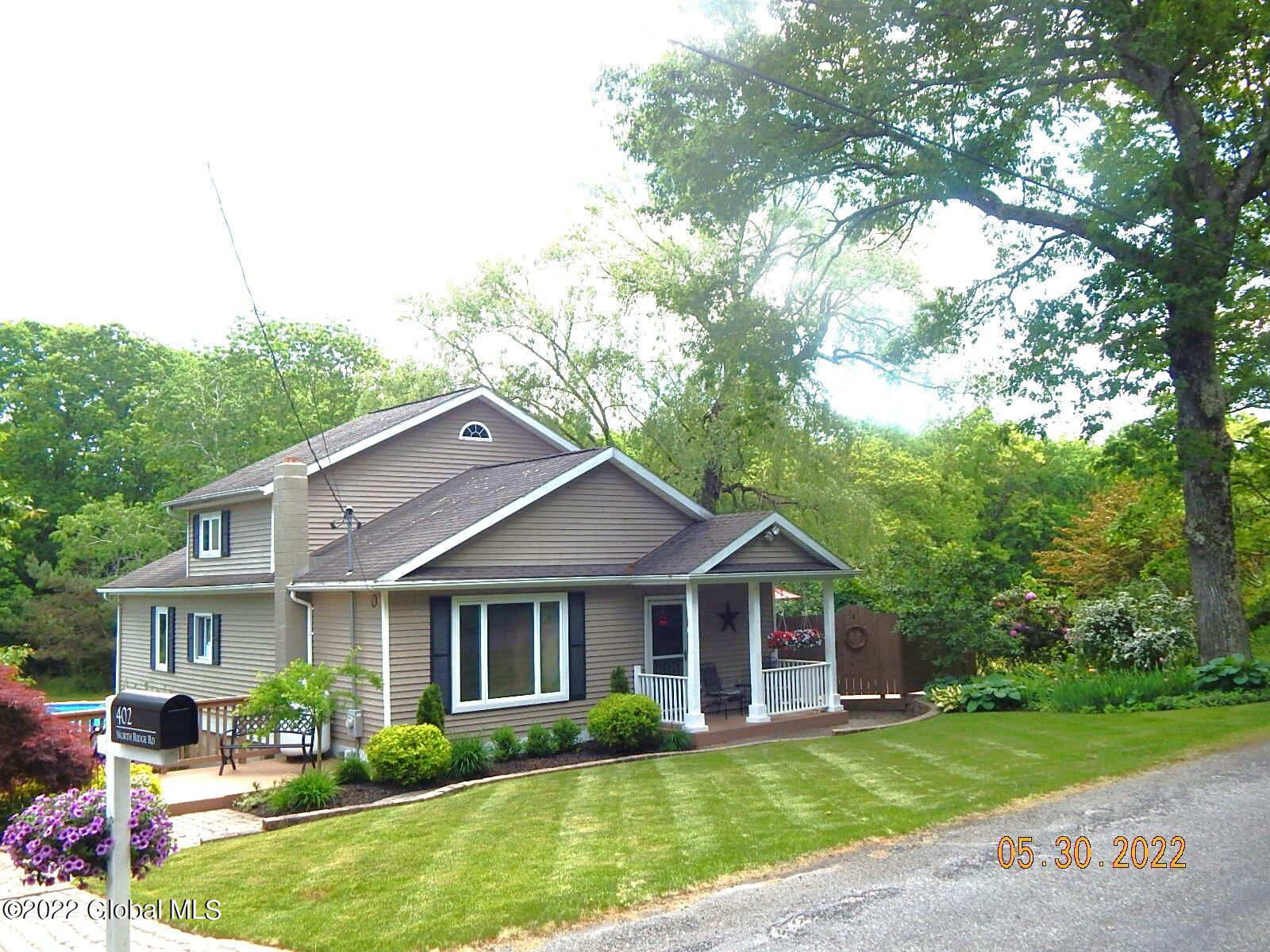 402 Ridge Road North New Baltimore, NY 12087 - Photo 2 of 62 DSCN1367