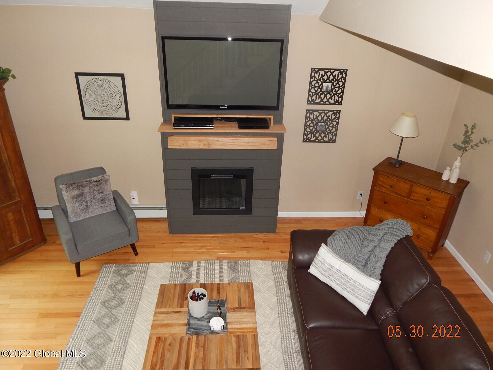 402 Ridge Road North New Baltimore, NY 12087 - Photo 6 of 62 DSCN1304