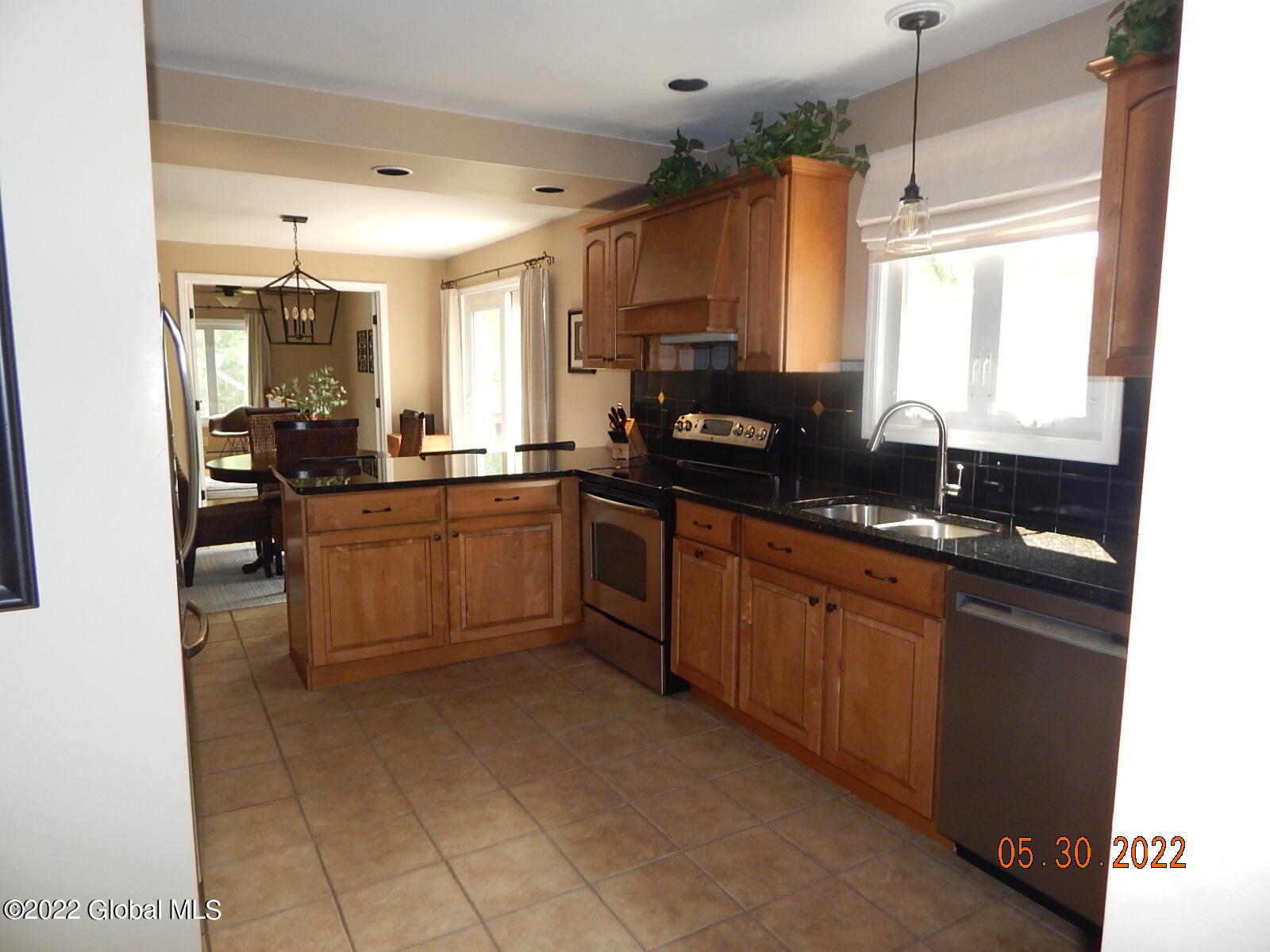 402 Ridge Road North New Baltimore, NY 12087 - Photo 10 of 62 DSCN1322