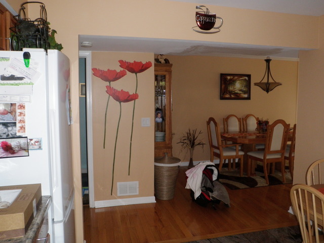 237 Walnut Street, Unit J Elmhurst, IL 60126 - Photo 4 of 8 a dining room with furniture and wooden floor