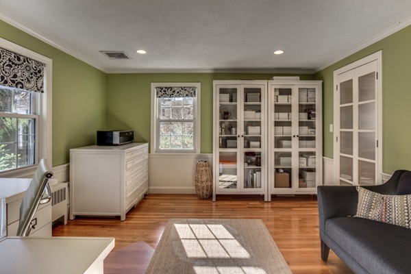 61 Meadowbrook Road Needham, MA 02492 - Photo 17 of 30 Gallery Image 17