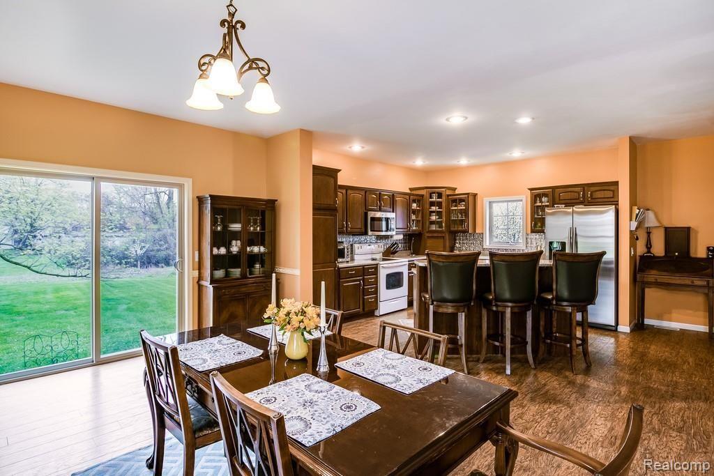19477 Fry Road Northville, MI 48167 - Photo 11 of 32 Gallery Image 11