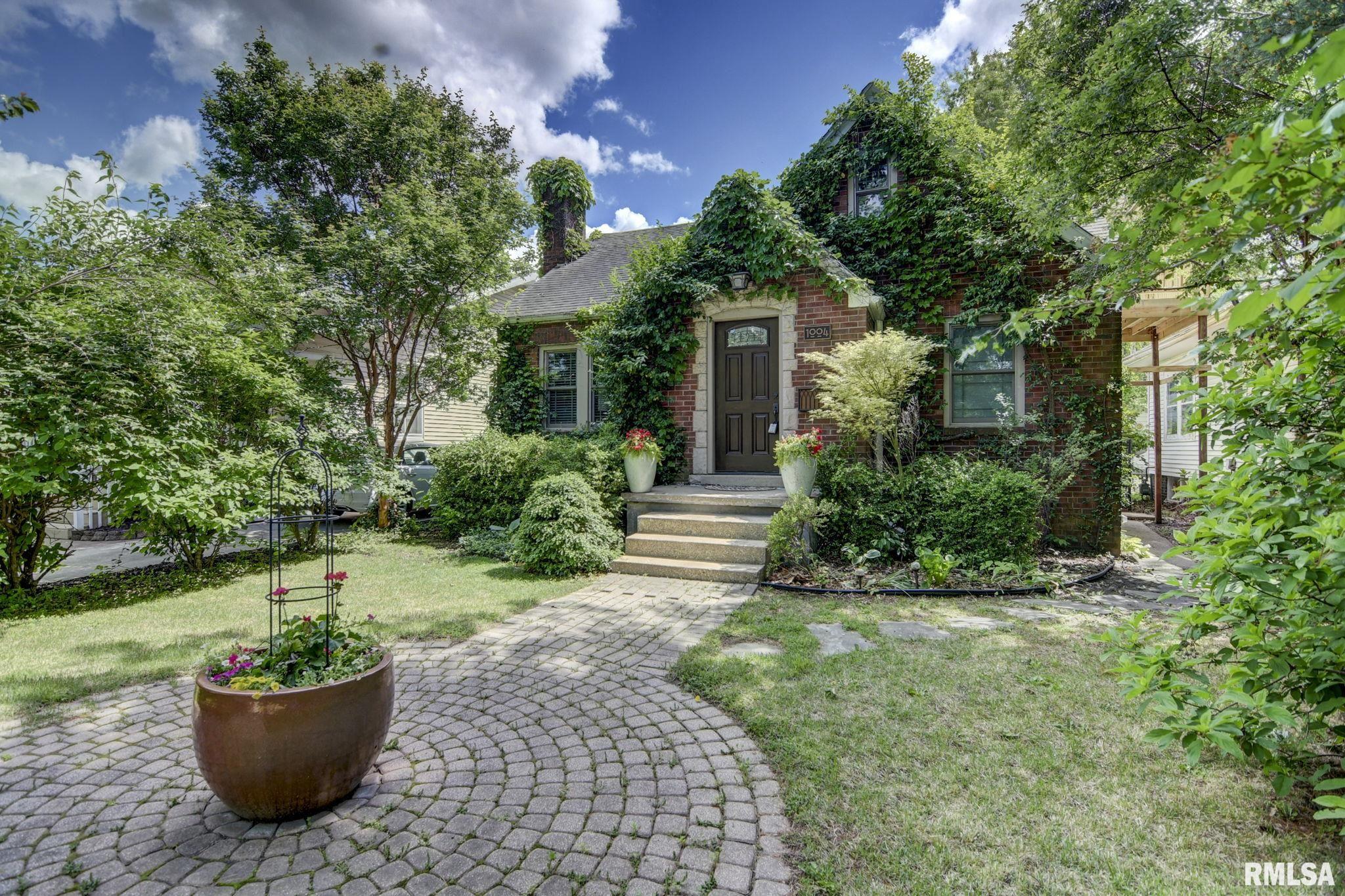 1004 Bryn Mawr Boulevard Springfield, IL 62703 - Photo 2 of 40