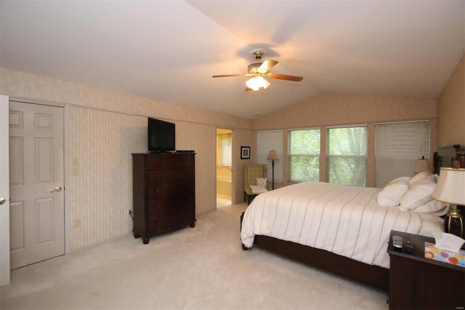 2705 Hunters Ridge Edwardsville, IL 62025 - Photo 16 of 53 Gallery Image 16