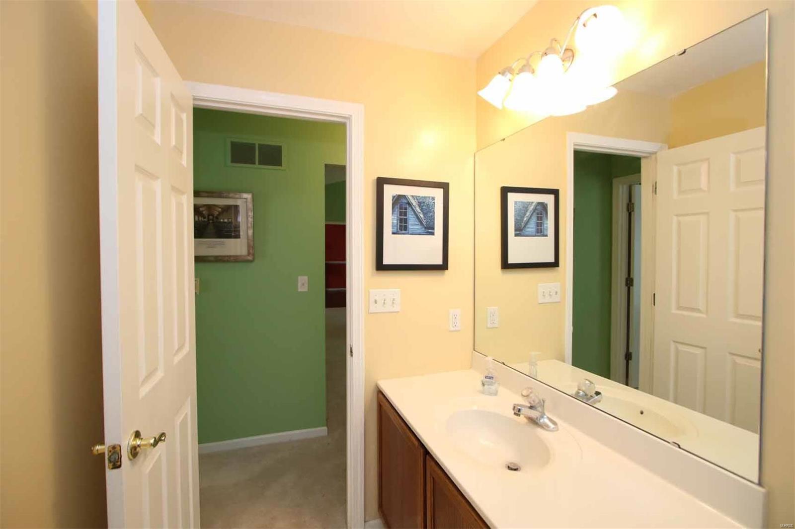 2705 Hunters Ridge Edwardsville, IL 62025 - Photo 24 of 53 Gallery Image 24