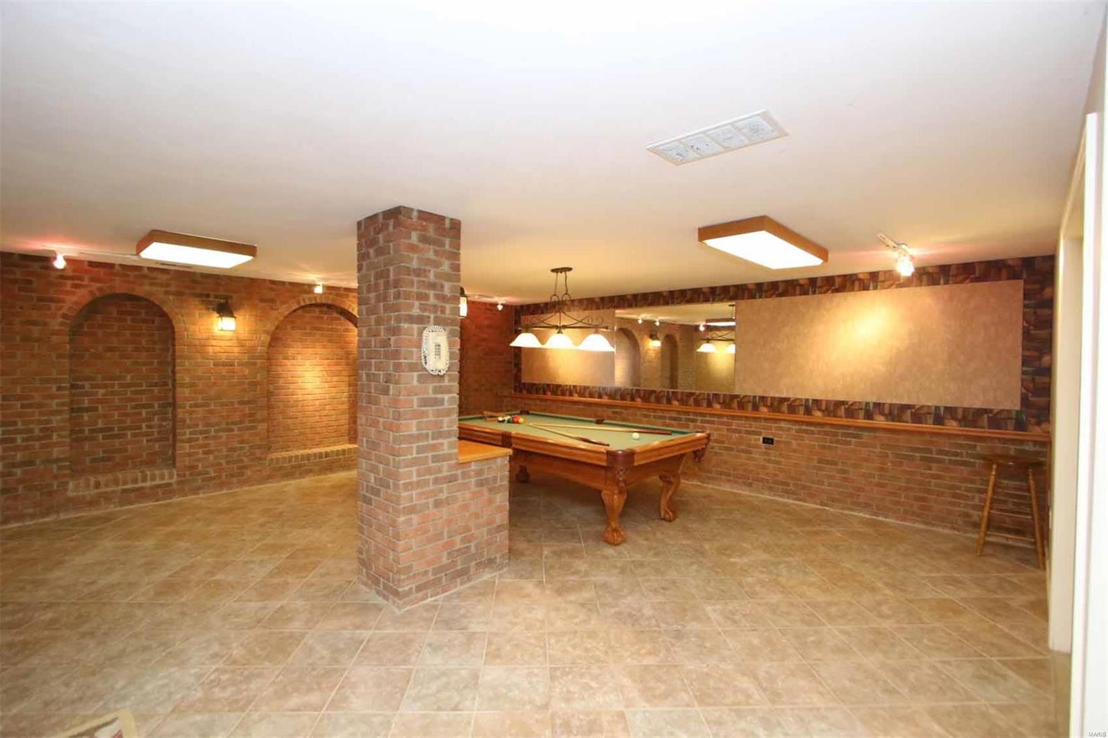 2705 Hunters Ridge Edwardsville, IL 62025 - Photo 32 of 53 Gallery Image 32