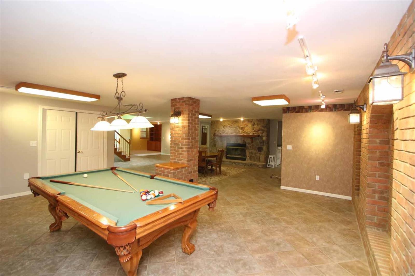 2705 Hunters Ridge Edwardsville, IL 62025 - Photo 33 of 53 Gallery Image 33