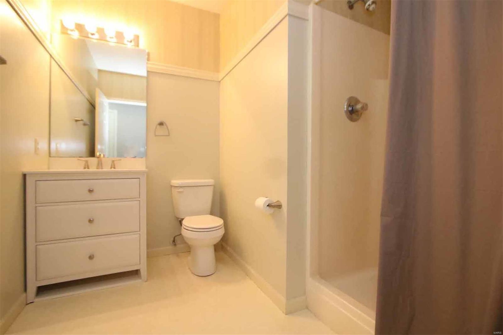 2705 Hunters Ridge Edwardsville, IL 62025 - Photo 38 of 53 Gallery Image 38
