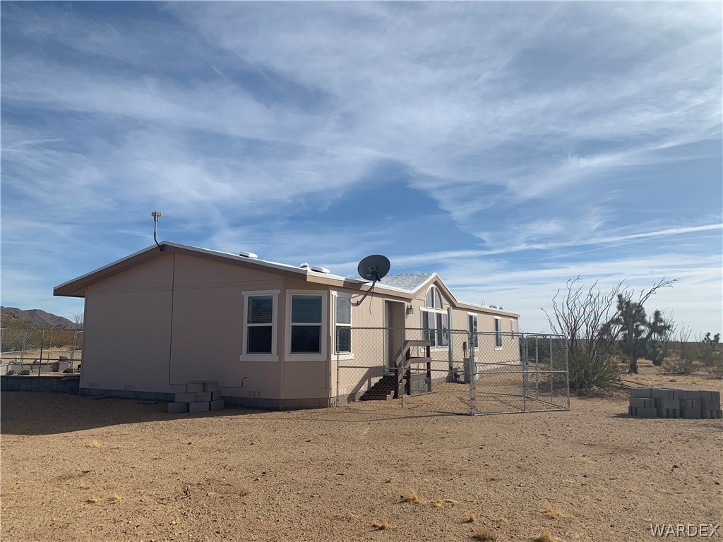 310 Chemehev Road Yucca, AZ 86438 - Photo 7 of 49