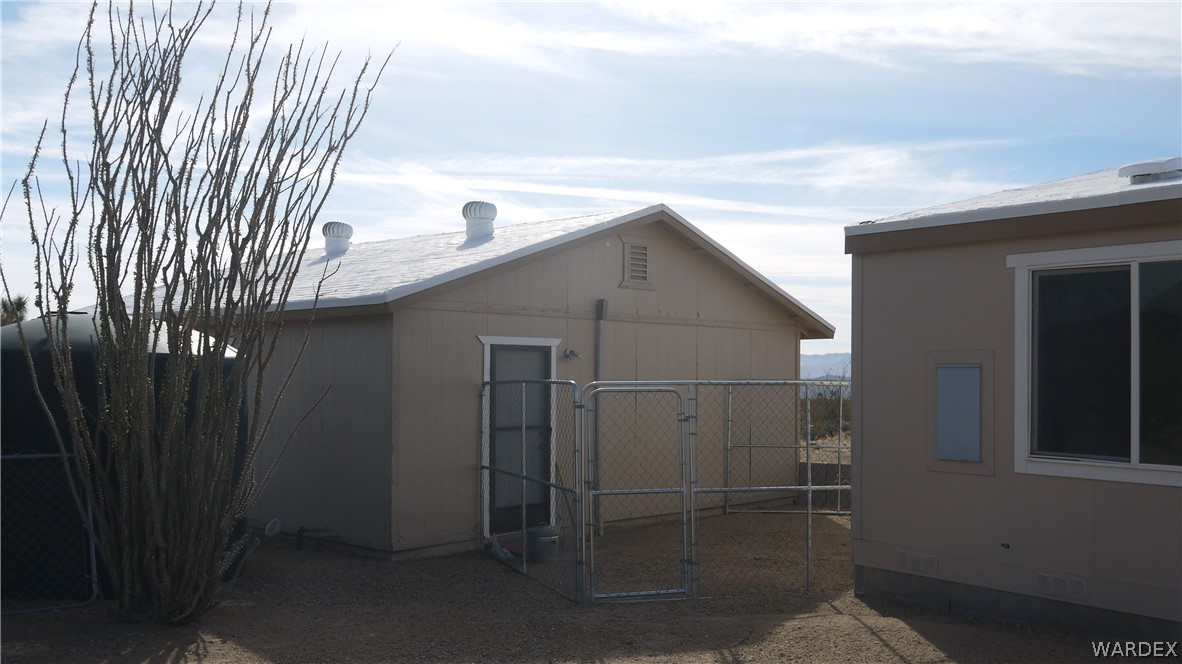 310 Chemehev Road Yucca, AZ 86438 - Photo 10 of 49
