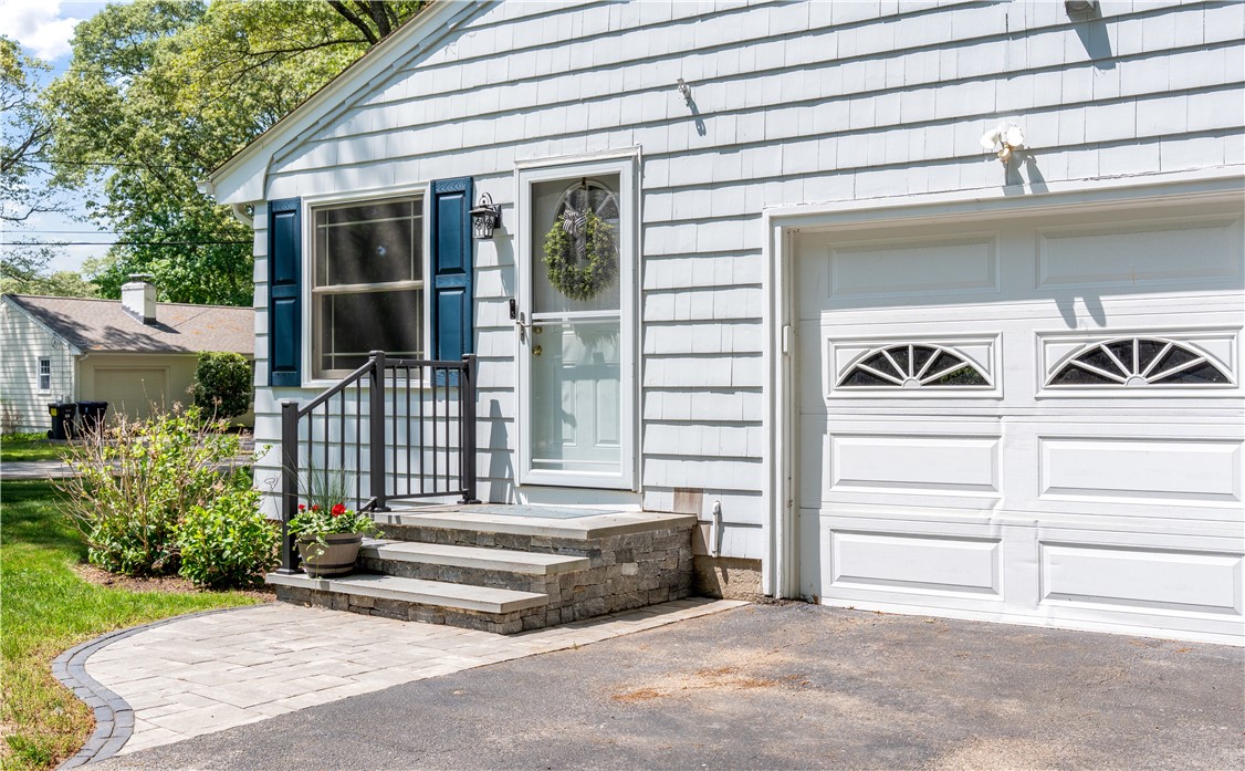190 Brookhaven Road North Kingstown, RI 02852 - Photo 7 of 39