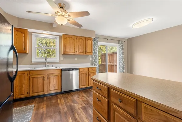 $250,000 | 200 Lambert Terrace, Unit 46, Chicopee, MA 01020