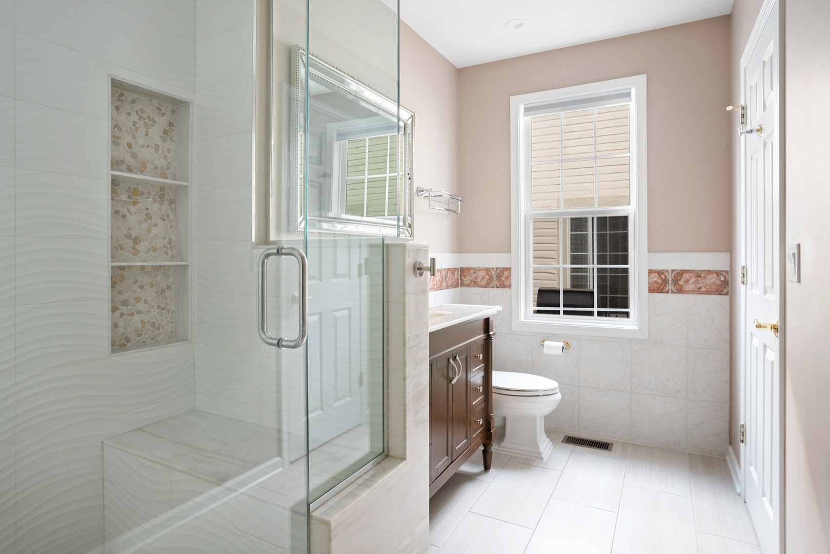 981 Ridge Road Highland Park, IL 60035 - Photo 9 of 15 a bathroom with a toilet and a shower