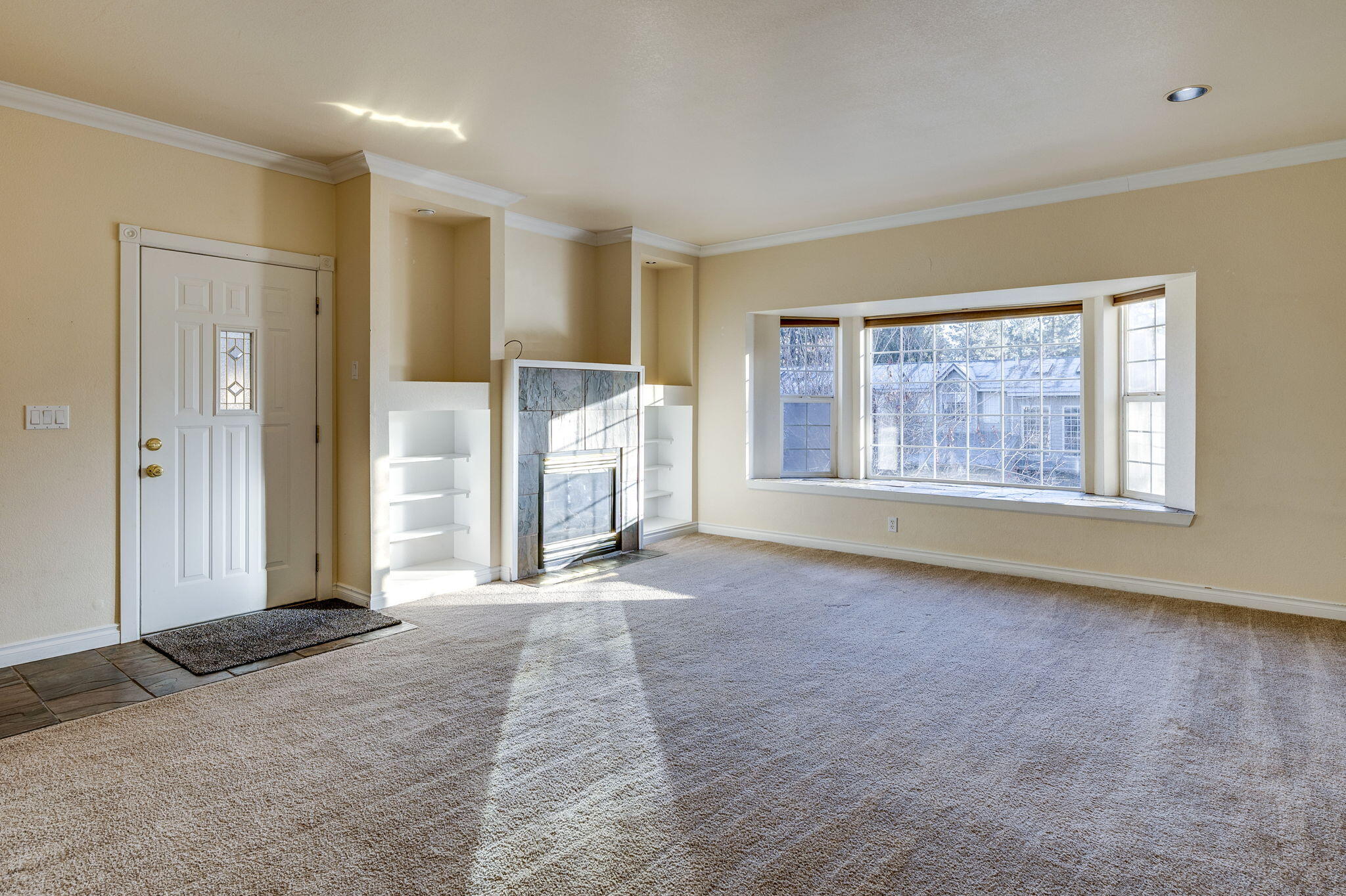 141 Southwest 17th Street, Unit 3 Bend, OR 97702 - Photo 9 of 37 5-web-or-mls-141 SW 17th St, Bend-5