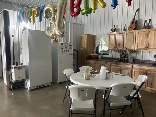 $330,000 | 5132 Sulphur Creek Road, Big Sandy, TN 38221