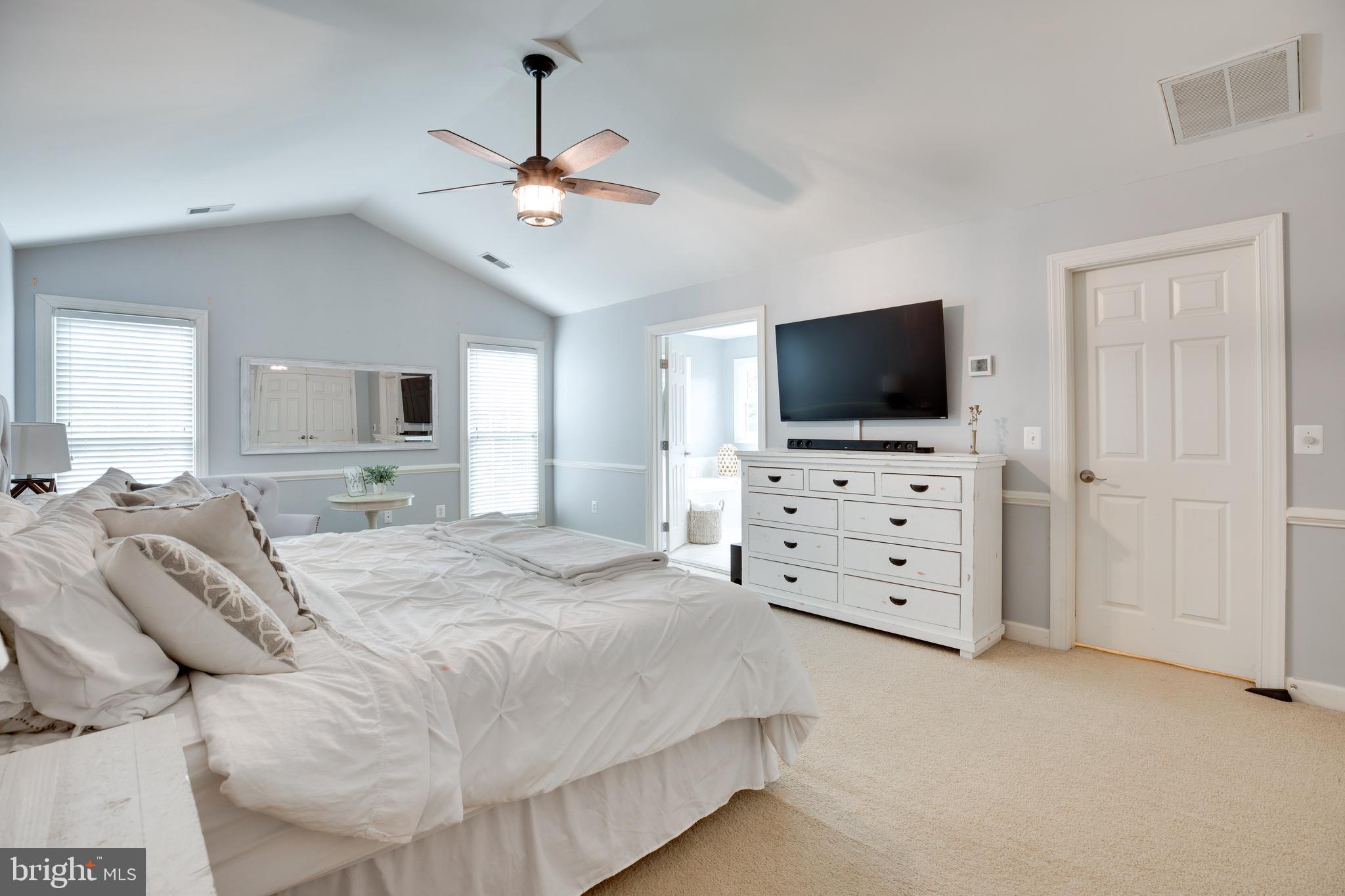14242 Clubhouse Road Gainesville, VA 20155 - Photo 40 of 81 Gallery Image 40