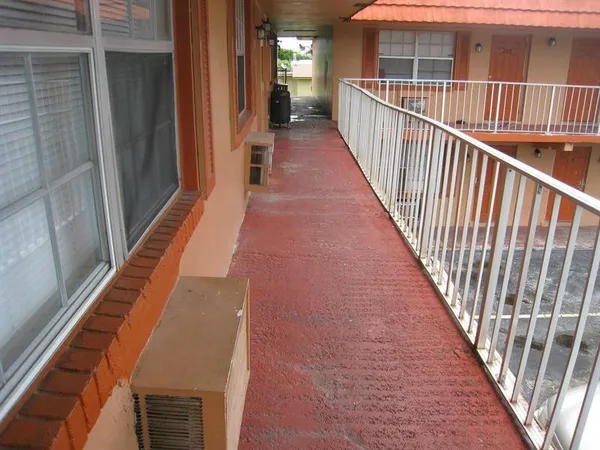 $1,250 | 771 Southwest 8th Street, Unit 111, Pompano Beach, FL 33060