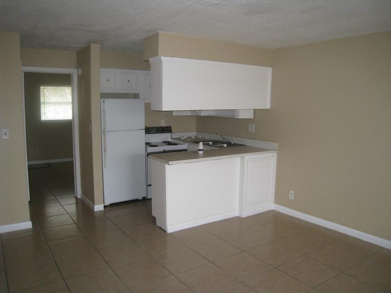 771 Southwest 8th Street, Unit 111 Pompano Beach, FL 33060 - Photo 9 of 13 Photo 9