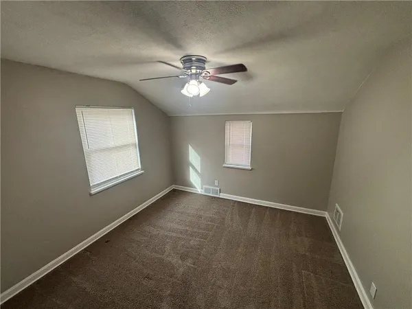 $1,800 | 1319 Woodbourne Avenue, Pittsburgh, PA 15226