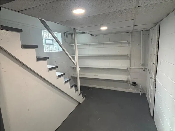 $1,800 | 1319 Woodbourne Avenue, Pittsburgh, PA 15226