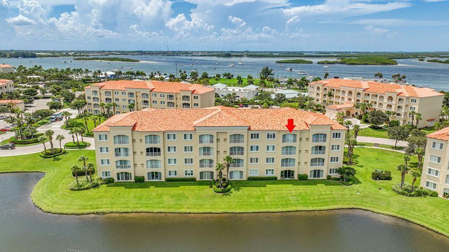 1 Harbour Isle Drive East Unit PH 02  