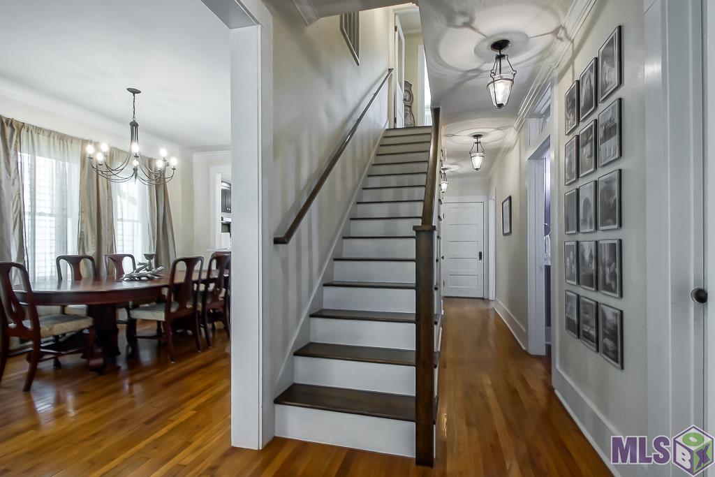 2048 Myrtle Avenue Baton Rouge, LA 70806 - Photo 18 of 30 Stairway to 2nd floor