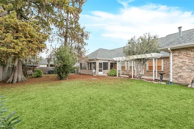 $355,000 | 604 Willowdale Boulevard, Luling, LA 70070