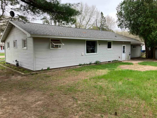 $249,000 | N2709 Lind Lane, Waupaca, WI 54981