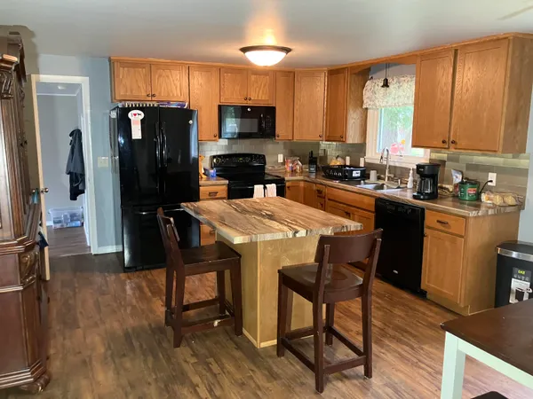 $249,000 | N2709 Lind Lane, Waupaca, WI 54981