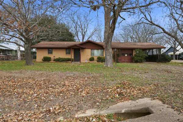 $155,000 | 4002 State Highway 71, La Grange, TX 78945