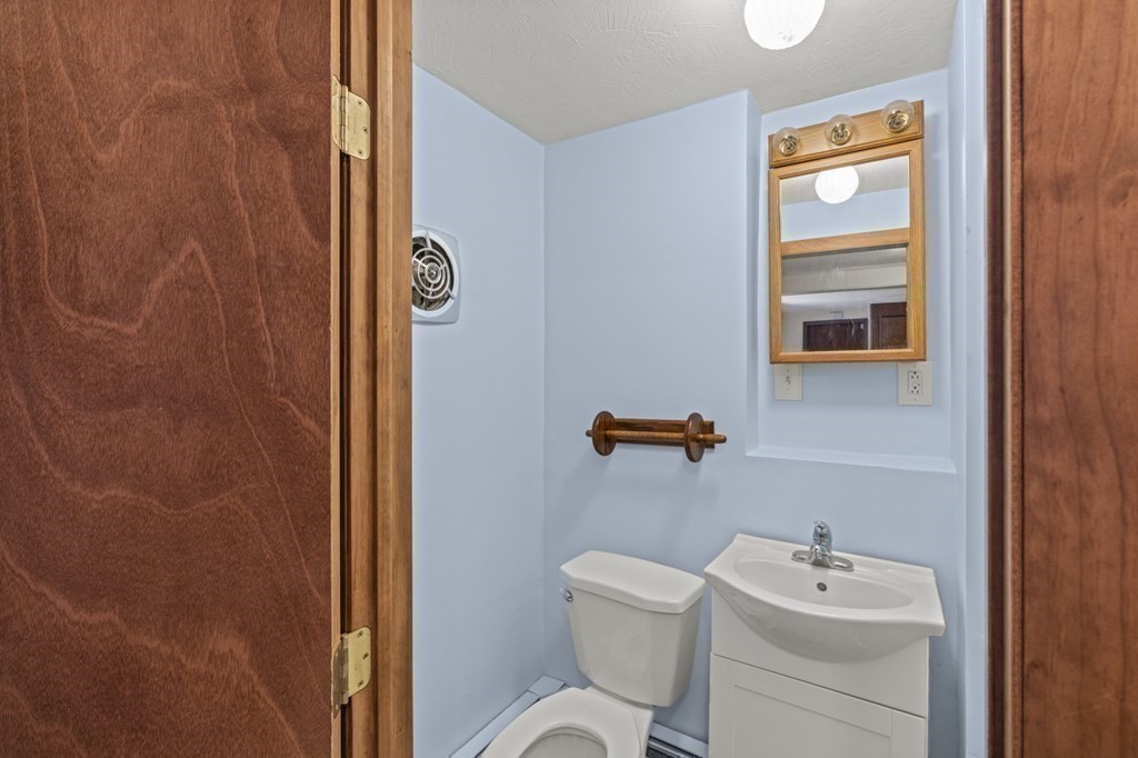 197 Chestnut Street Rehoboth, MA 02769 - Photo 28 of 36