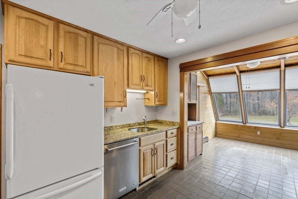 197 Chestnut Street Rehoboth, MA 02769 - Photo 8 of 36